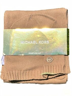 NWT Michael Kors Camel Knit Scarf and Hat Set